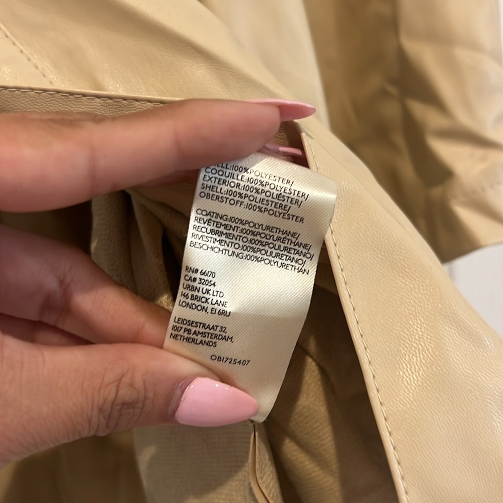 š¤Maeve Pleated Faux Leather Shirt - Picture 7 of 7